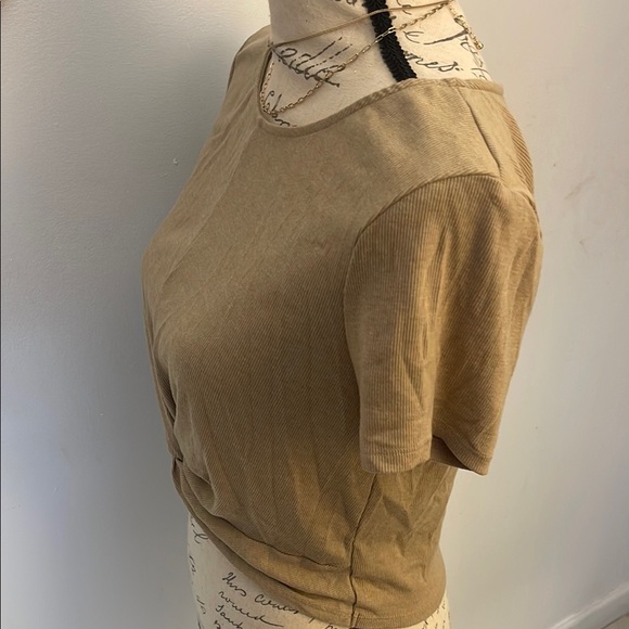 American Eagle Outfitters | Women’s Tan Crew Neck Tie Front T-Shirt Size Small - Picture 3 of 3